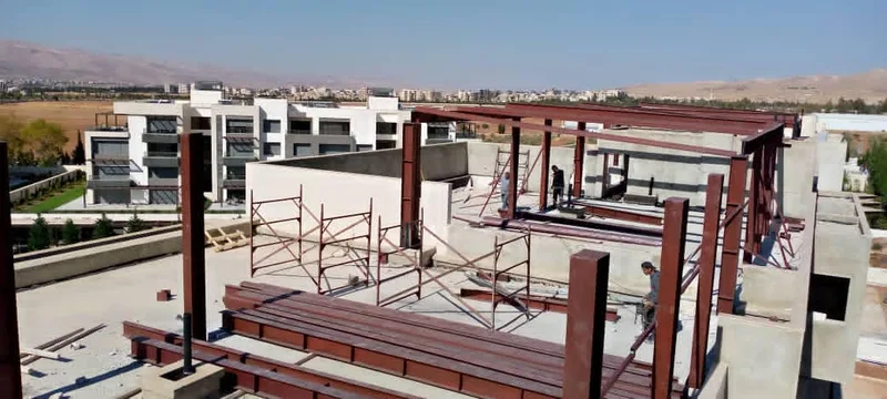 تنفيذ سقف في مجمع ادرس السكني تنفيذ شركة الكاتب