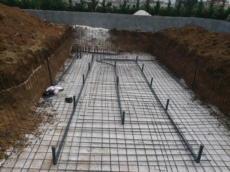 أساسات مسبح