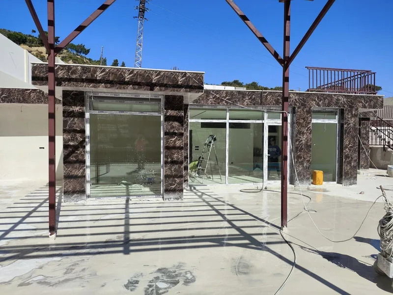 واجهات upvc زجاجية عازلة