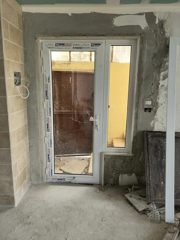 باب upvc زجاجي